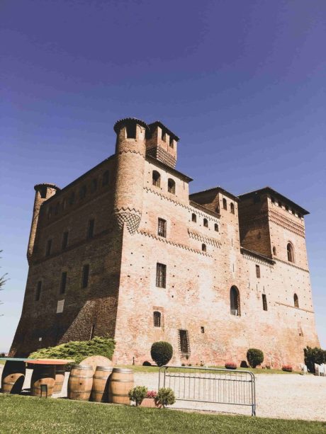 “Una gita tra i meravigliosi castelli delle Langhe” è bloccato Una gita tra i meravigliosi castelli delle Langhe