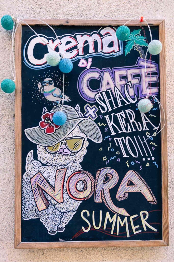 nora-book-coffee-libreria-queer