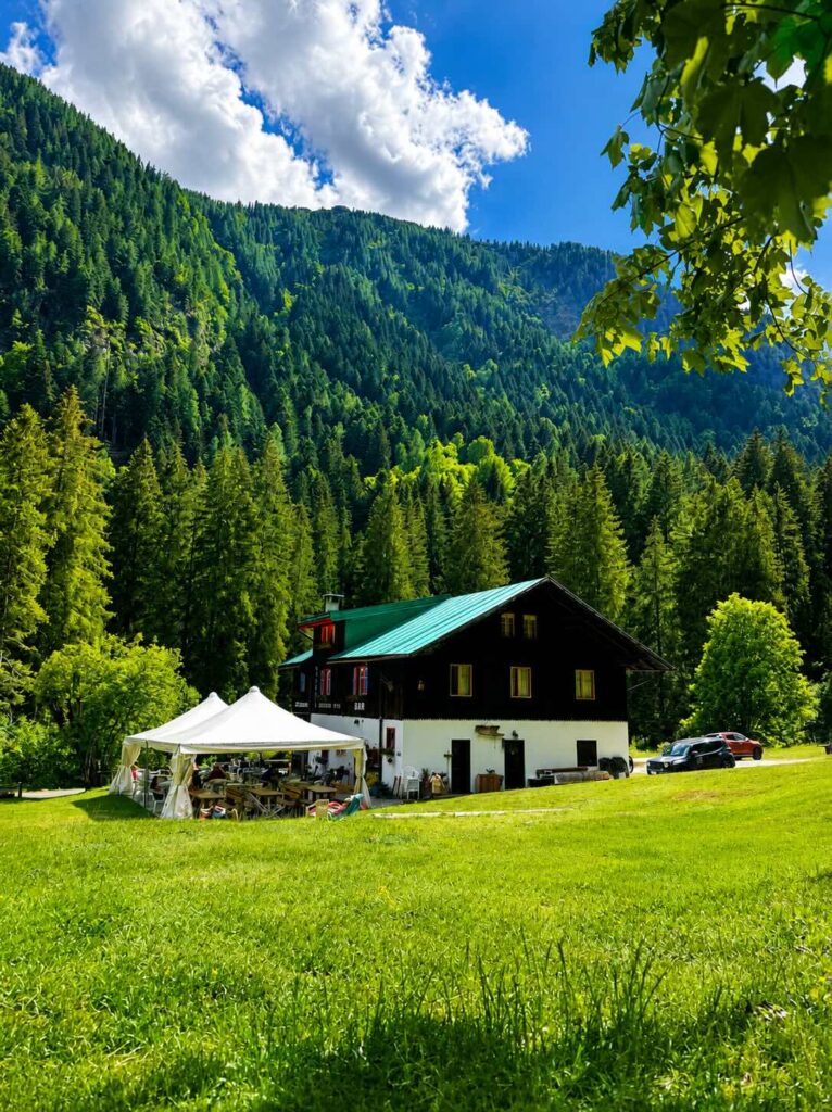 Val Genova trekking