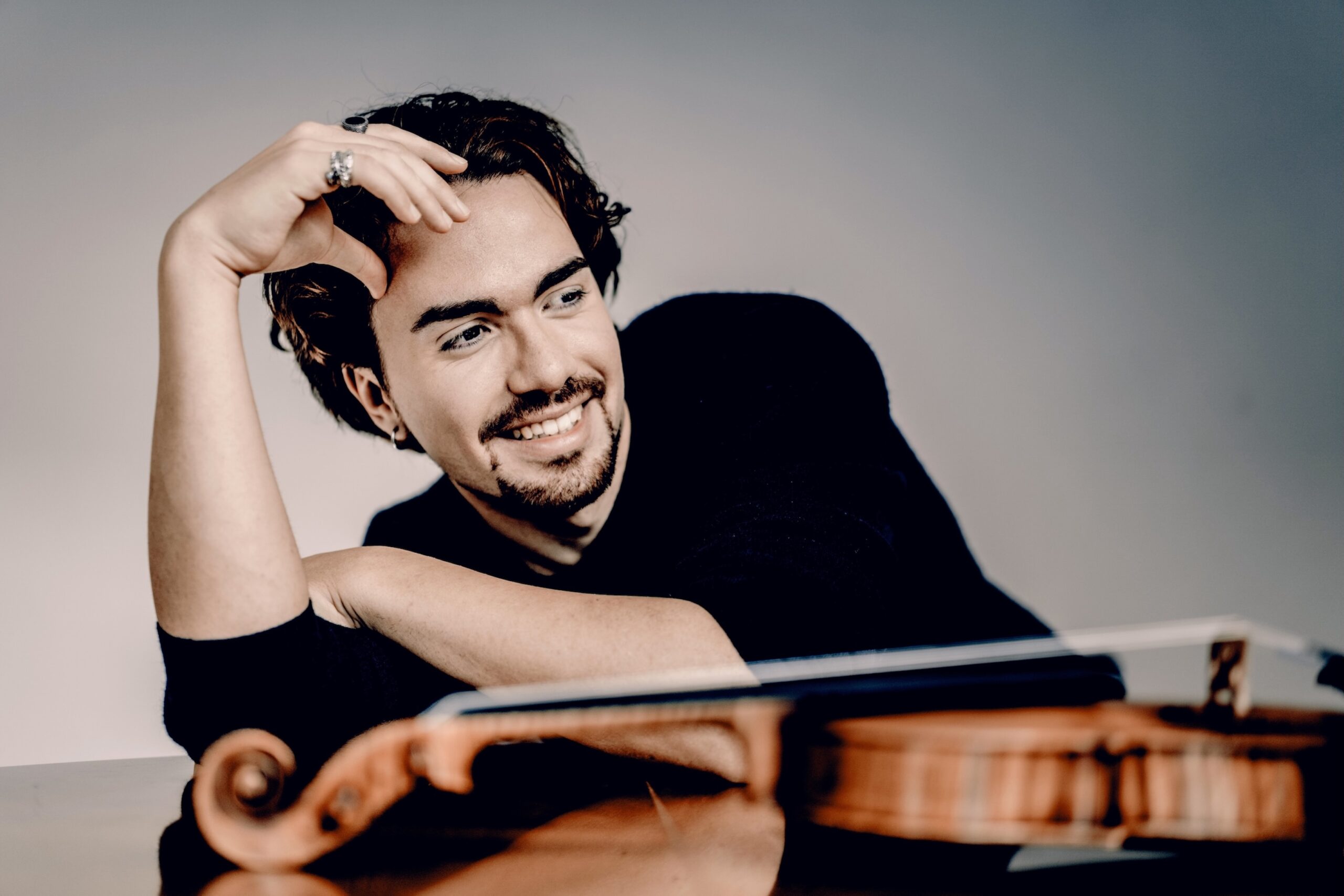 Enigmi, Paesaggi Sonori e una Stella Nascente 