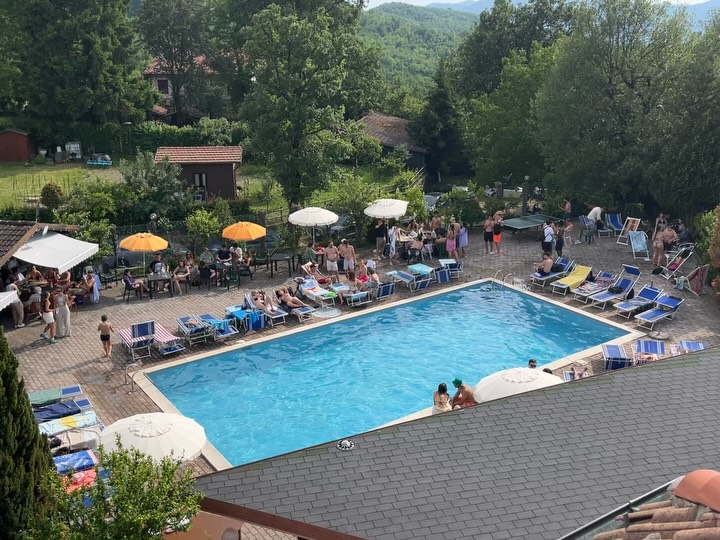Cinema all’aperto in piscina – Casavicino